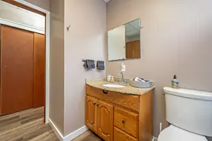 722 E 3rd St, Fairmont, MN 56031 - Photo 16