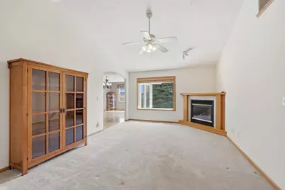 911 Prairie Oak Drive, Belle Plaine, MN 56011 - Photo 4