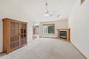 911 Prairie Oak Dr, Belle Plaine, MN 56011 - Photo 4