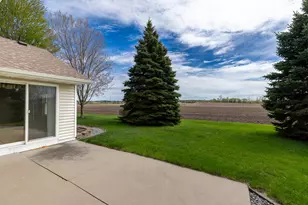 911 Prairie Oak Dr, Belle Plaine, MN 56011 - Photo 28