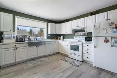 2502 Kelly Avenue, Cloquet, MN 55720 - Photo 8