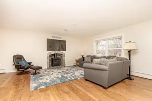 107 S Belmont Dr, Mankato, MN 56001 - Photo 6