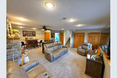 9243 Queens Gardens N, Brooklyn Park, MN 55443 - Photo 28