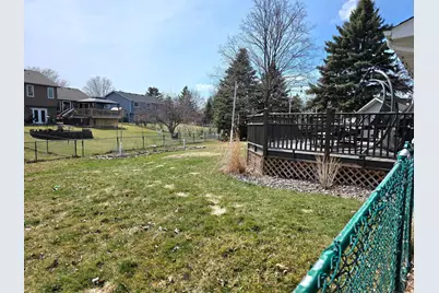 9243 Queens Gardens N, Brooklyn Park, MN 55443 - Photo 4