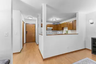 1225 Ferndale St N, Maplewood, MN 55119 - Photo 8