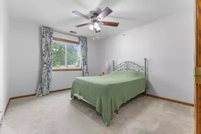 1225 Ferndale Street N #B9, Maplewood, MN 55119 - Photo 4