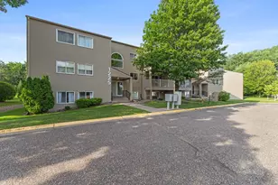 1225 Ferndale St N, Maplewood, MN 55119 - Photo 1