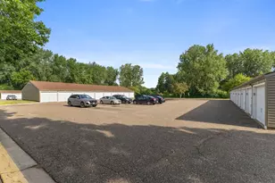 1225 Ferndale St N, Maplewood, MN 55119 - Photo 30