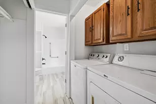 949 Conway St, Saint Paul, MN 55106 - Photo 20