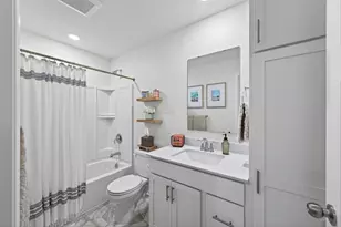 5251 Long Pointe Pass, Woodbury, MN 55129 - Photo 12