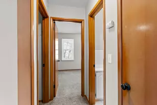 8701 Russell Ave S, Bloomington, MN 55431 - Photo 16