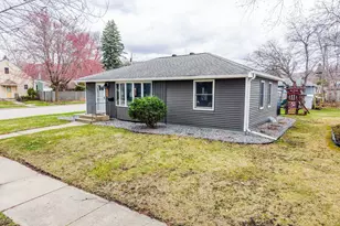 1412 9th Ave NE, Rochester, MN 55906 - Photo 2