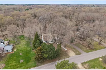 3923 Elmwood Street, Vadnais Heights, MN 55127 - Photo 12