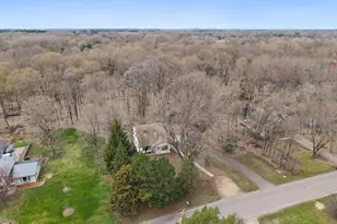 3923 Elmwood St, Vadnais Heights, MN 55127 - Photo 12