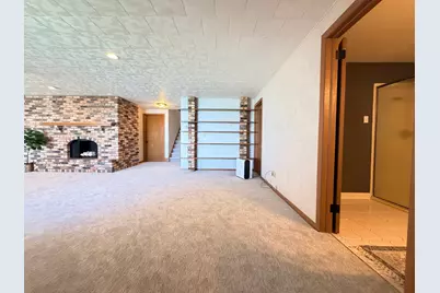 809 W Lake Avenue, Worthington, MN 56187 - Photo 36