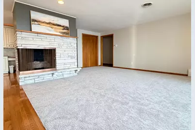 809 W Lake Avenue, Worthington, MN 56187 - Photo 12