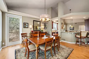 10013 Waterfront Dr, Woodbury, MN 55129 - Photo 8