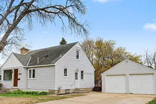 5544 Dupont Ave N, Brooklyn Center, MN 55430 - Photo 2