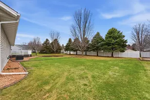 801 Maplewood Ave, Litchfield, MN 55355 - Photo 2