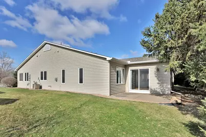 897 Evergreen Court, Vadnais Heights, MN 55127 - Photo 36
