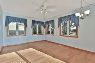 897 Evergreen Ct, Vadnais Heights, MN 55127 - Photo 22