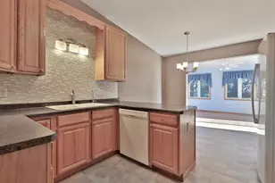 897 Evergreen Ct, Vadnais Heights, MN 55127 - Photo 12