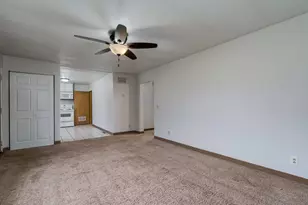 117 Jay St, Le Sueur, MN 56058 - Photo 6