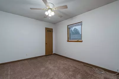 117 Jay Street, Le Sueur, MN 56058 - Photo 12
