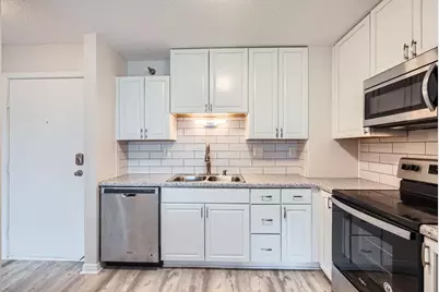 66 9th Street E #1305, Saint Paul, MN 55101 - Photo 4