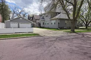 514 State St N, Waseca, MN 56093 - Photo 2