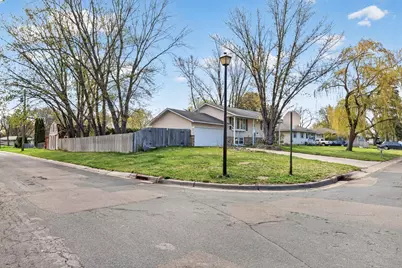 9980 Orleans Lane N, Maple Grove, MN 55369 - Photo 30