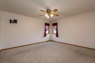 100 Crystal Ln, Mankato, MN 56001 - Photo 22