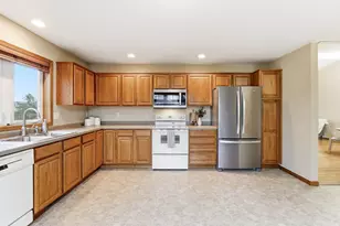 1735 Carleton Dr, Hastings, MN 55033 - Photo 18