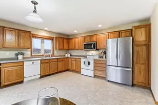 1735 Carleton Dr, Hastings, MN 55033 - Photo 16