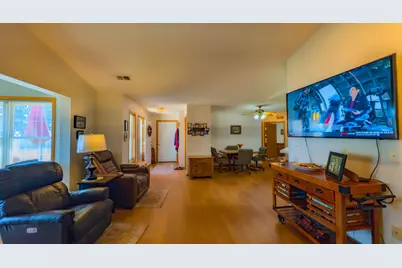 1906 Oak Tree Lane #B, Austin, MN 55912 - Photo 8