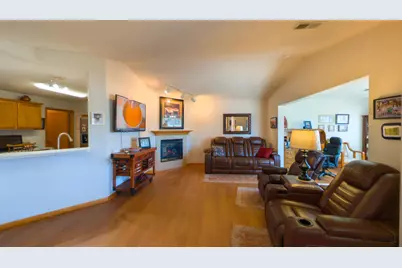 1906 Oak Tree Lane #B, Austin, MN 55912 - Photo 6