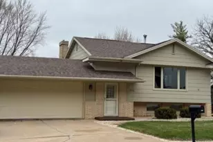 1716 Edgewood Rd, Winona, MN 55987 - Photo 1