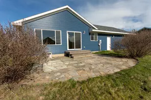 1803 Jasmine Dr, Alexandria, MN 56308 - Photo 2