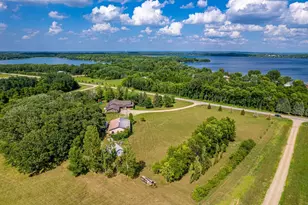 13520 W Lake Sallie Dr, Detroit Lakes, MN 56501 - Photo 2