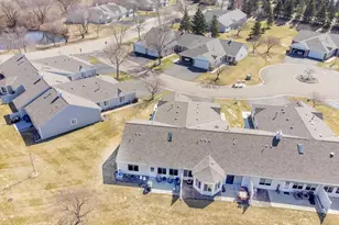 7565 Ojibway Park Ct, Woodbury, MN 55125 - Photo 36