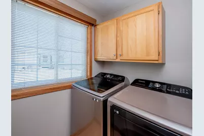 7565 Ojibway Park Court, Woodbury, MN 55125 - Photo 14