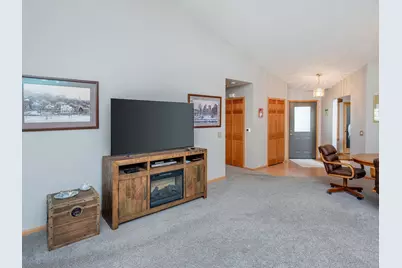 7565 Ojibway Park Court, Woodbury, MN 55125 - Photo 6