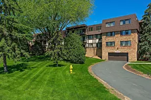 215 Barry Ave S, Wayzata, MN 55391 - Photo 70