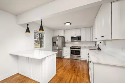 1900 Maryland Avenue N, Golden Valley, MN 55427 - Photo 4