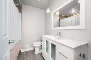 1900 Maryland Ave N, Golden Valley, MN 55427 - Photo 18