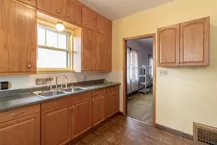 115 N Lexington Ave, Le Center, MN 56057 - Photo 4