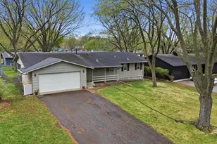 8601 Fairview Ave N, New Hope, MN 55428 - Photo 32