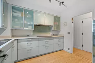 265 Woodlawn Ave, Saint Paul, MN 55105 - Photo 30
