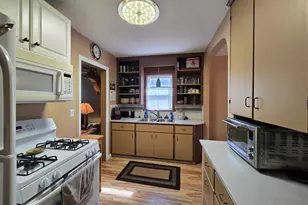 418 Skaro St, Saint Peter, MN 56082 - Photo 6