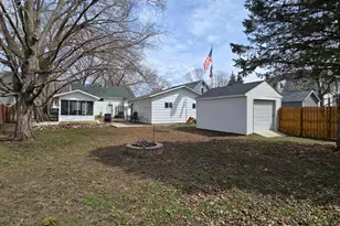 418 Skaro St, Saint Peter, MN 56082 - Photo 40